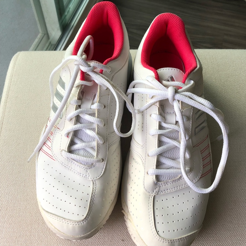 Adidas court tennis shoes. Size 9